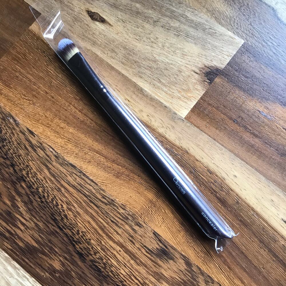 NEW Osmosis Concealer Brush